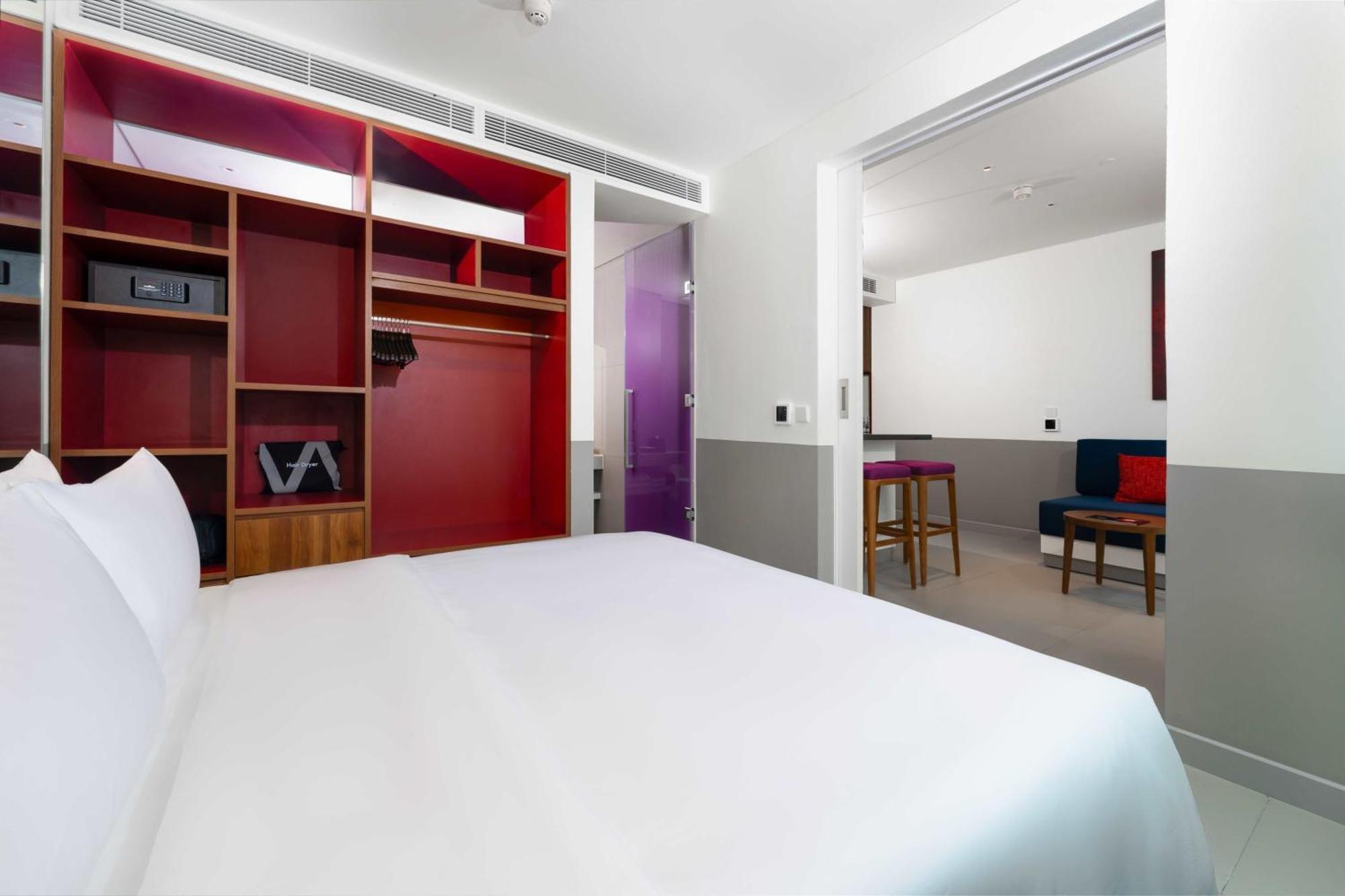 Wink Icon Hotel Danang Riverside - Luxury Suites - 24Hrs Stay & Rooftop Pool Bar Exterior photo