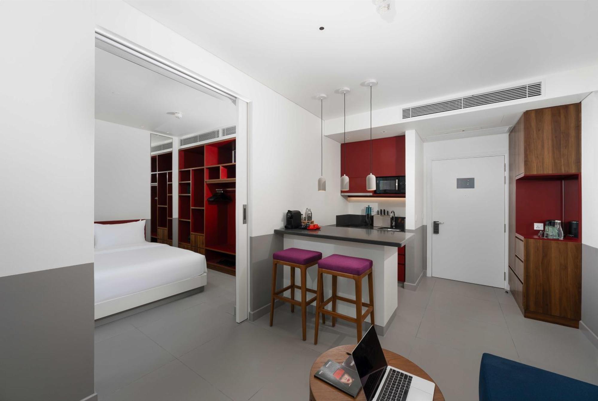 Wink Icon Hotel Danang Riverside - Luxury Suites - 24Hrs Stay & Rooftop Pool Bar Exterior photo