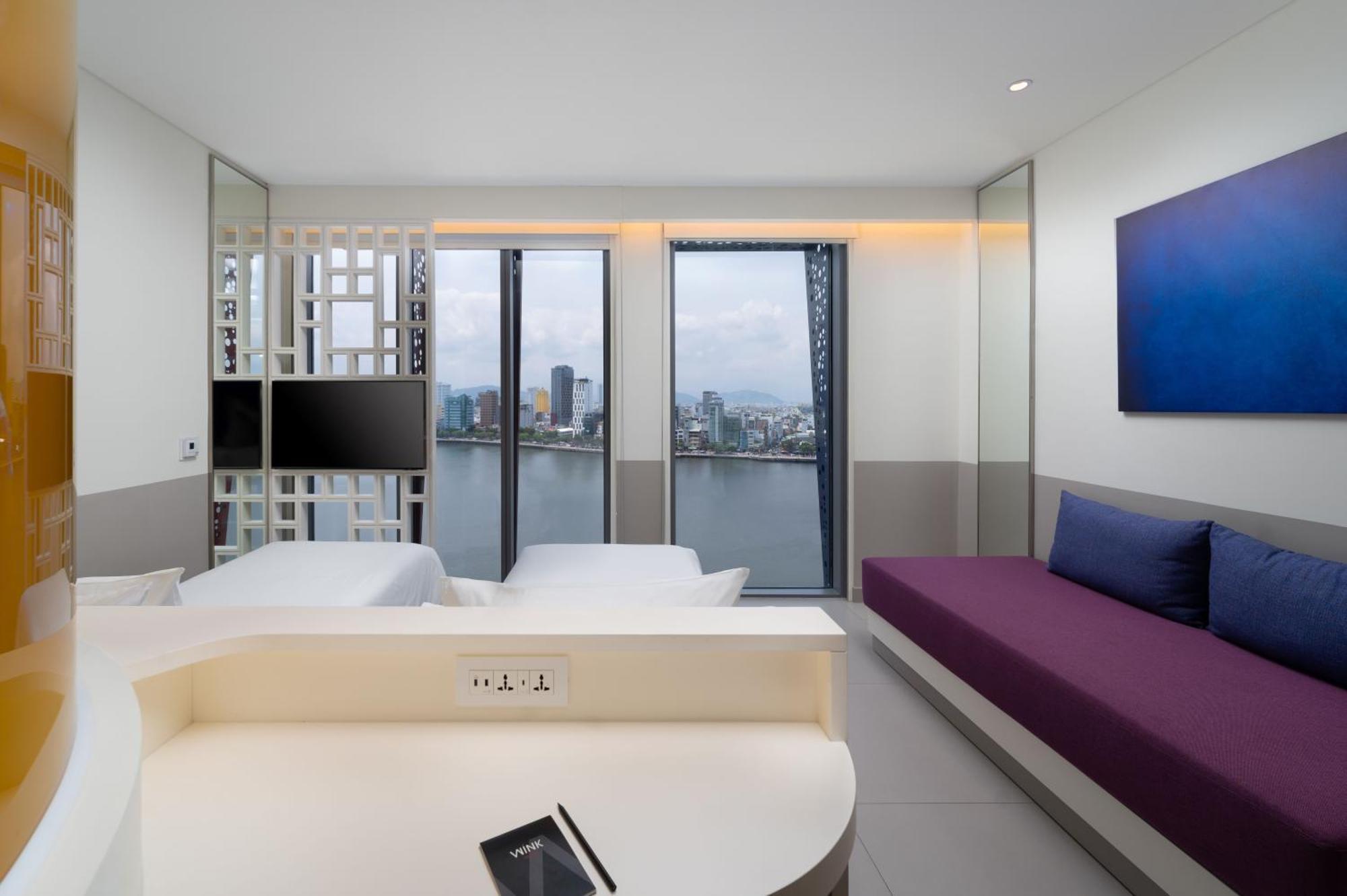 Wink Icon Hotel Danang Riverside - Luxury Suites - 24Hrs Stay & Rooftop Pool Bar Exterior photo