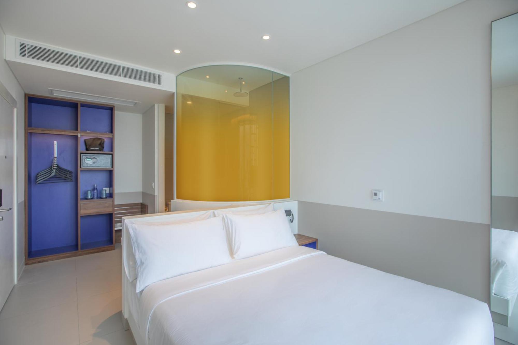 Wink Icon Hotel Danang Riverside - Luxury Suites - 24Hrs Stay & Rooftop Pool Bar Exterior photo