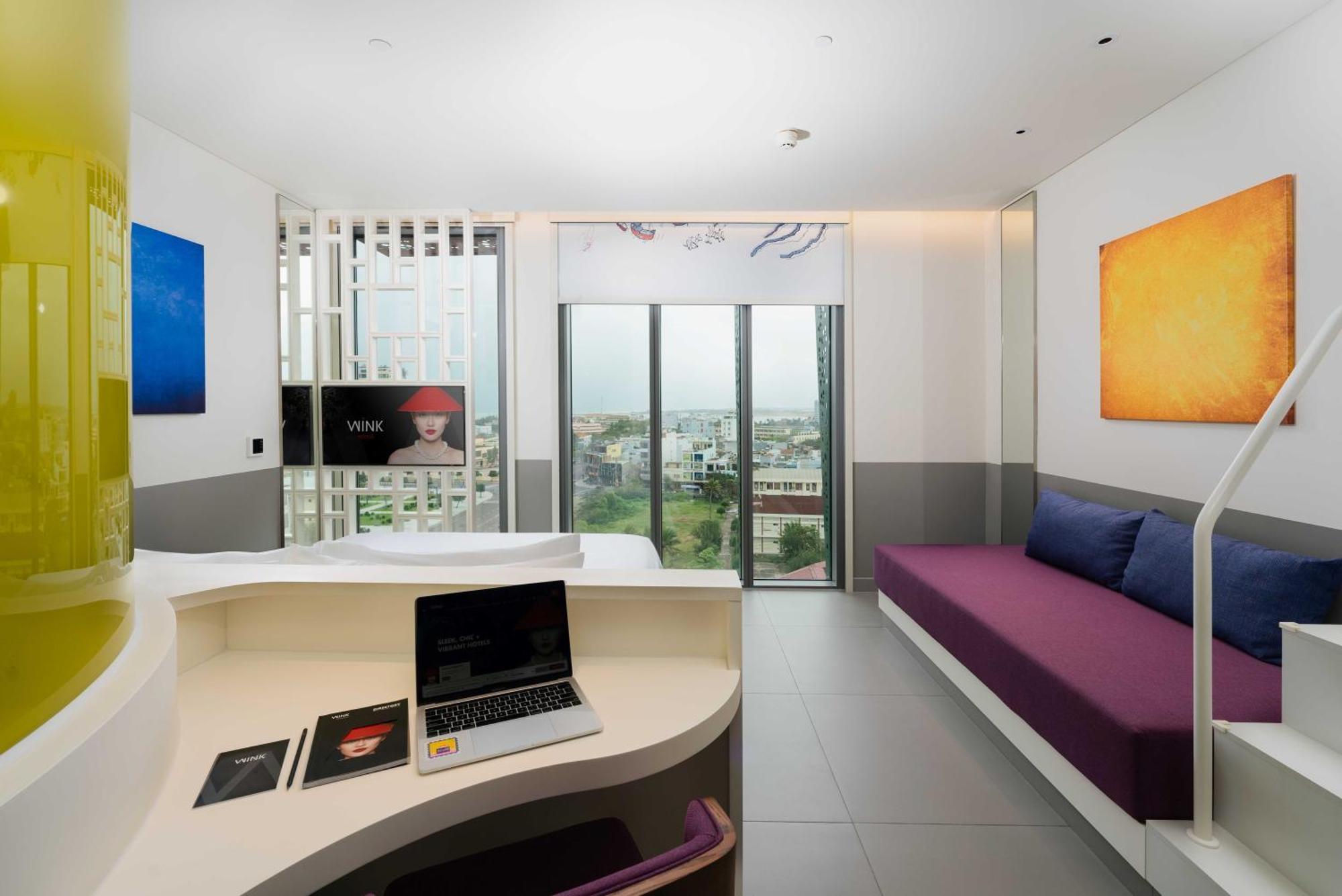 Wink Icon Hotel Danang Riverside - Luxury Suites - 24Hrs Stay & Rooftop Pool Bar Room photo